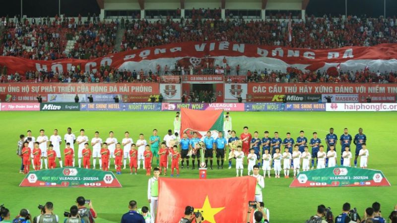 V-League là giải bóng đá chuyên nghiệp tại Việt Nam